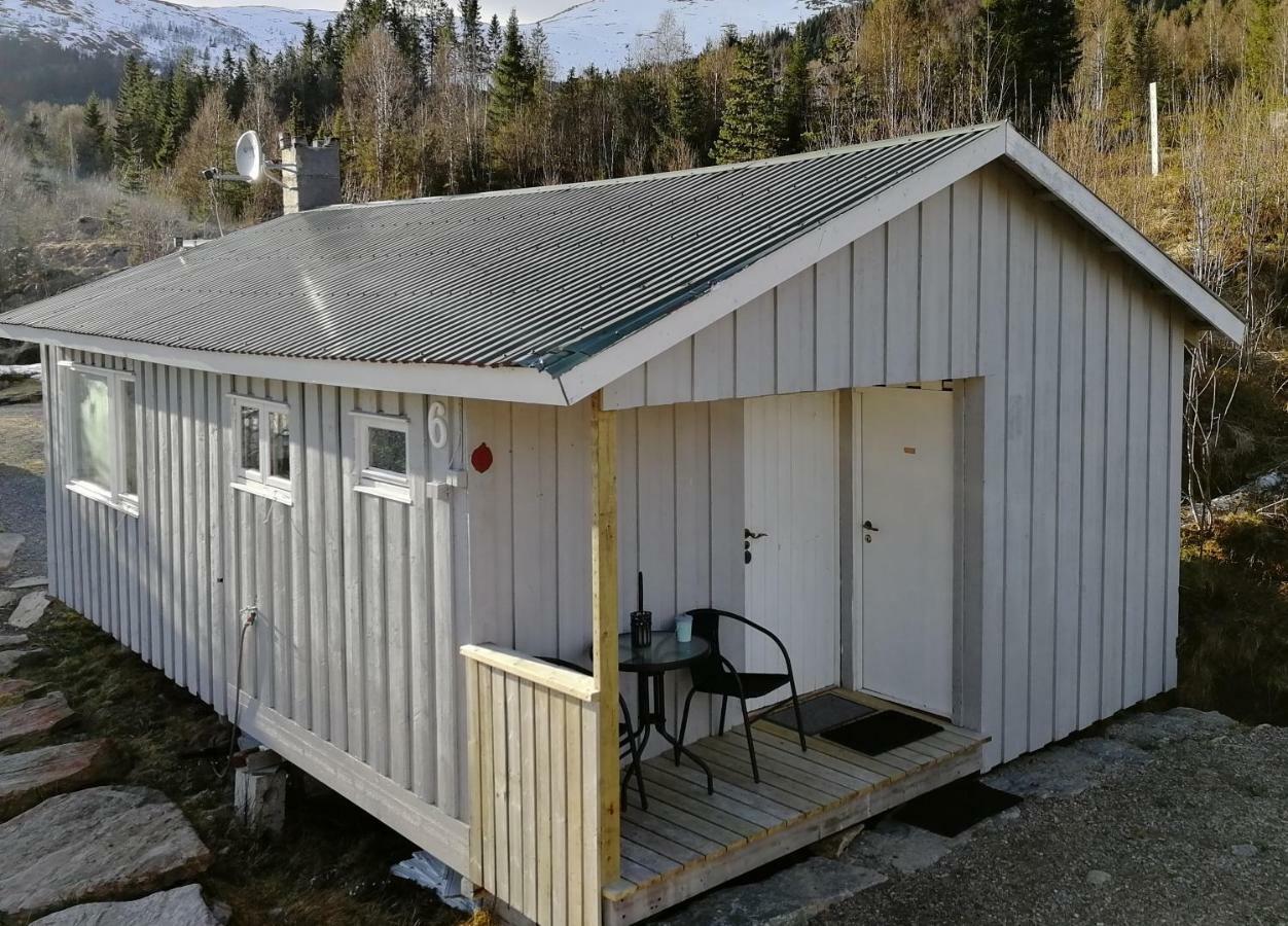 Hôtel Smordal Hytteutleie Og Camping à Nordfjordeid Extérieur photo